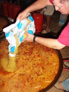 Día 16 de junio, cena de Sant Joan en el Mercado